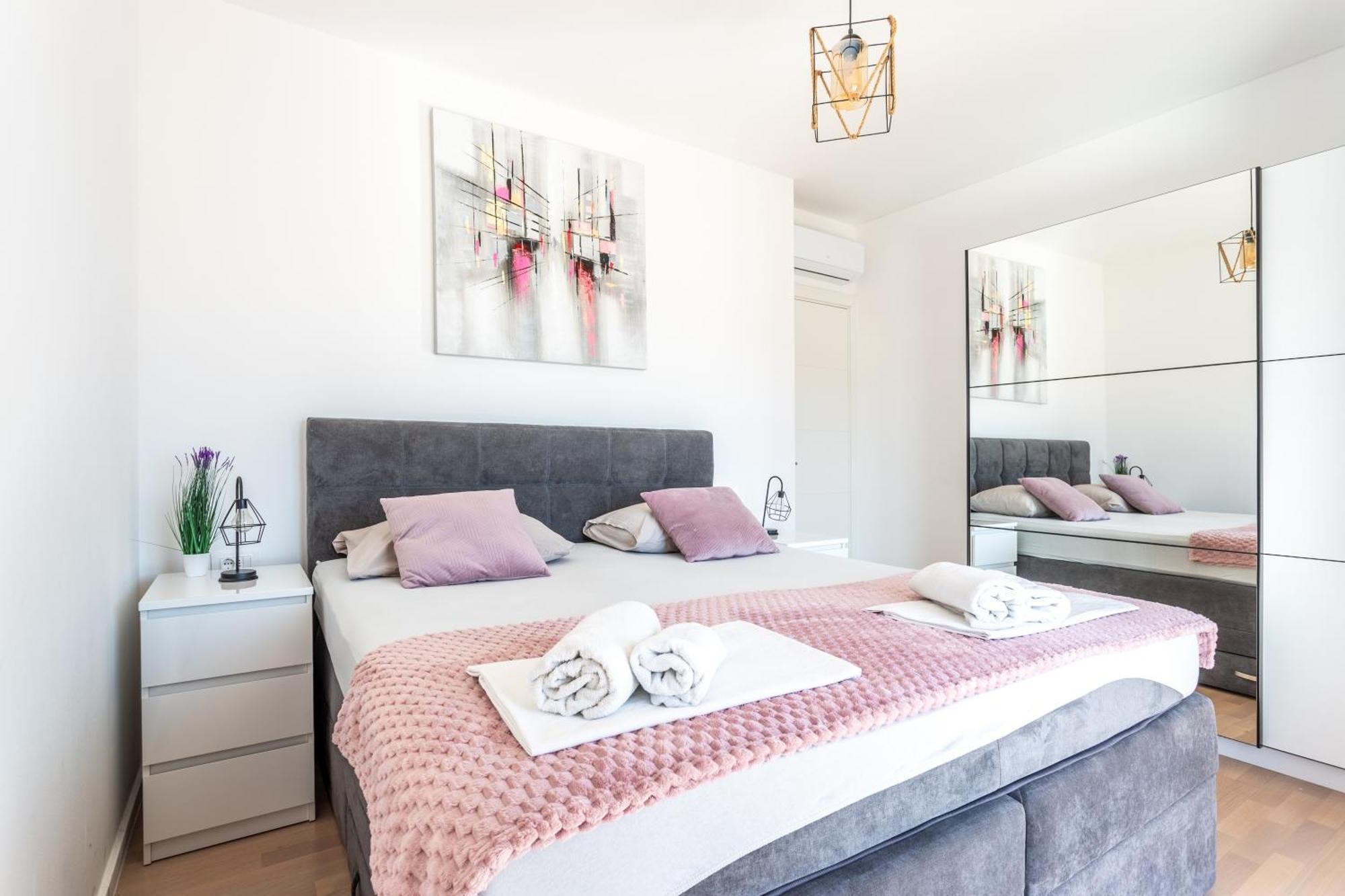 New Luxury 3-Bedroom Penthouse With Huge Terrace Split Kültér fotó