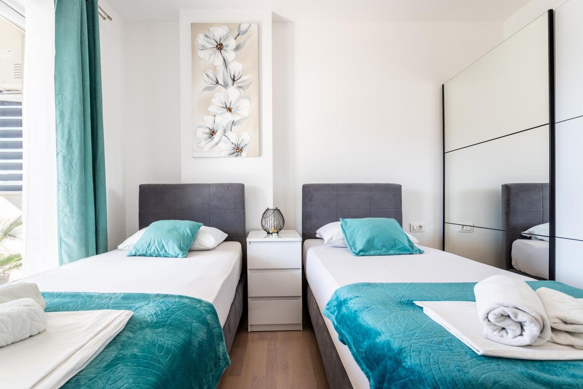 New Luxury 3-Bedroom Penthouse With Huge Terrace Split Kültér fotó