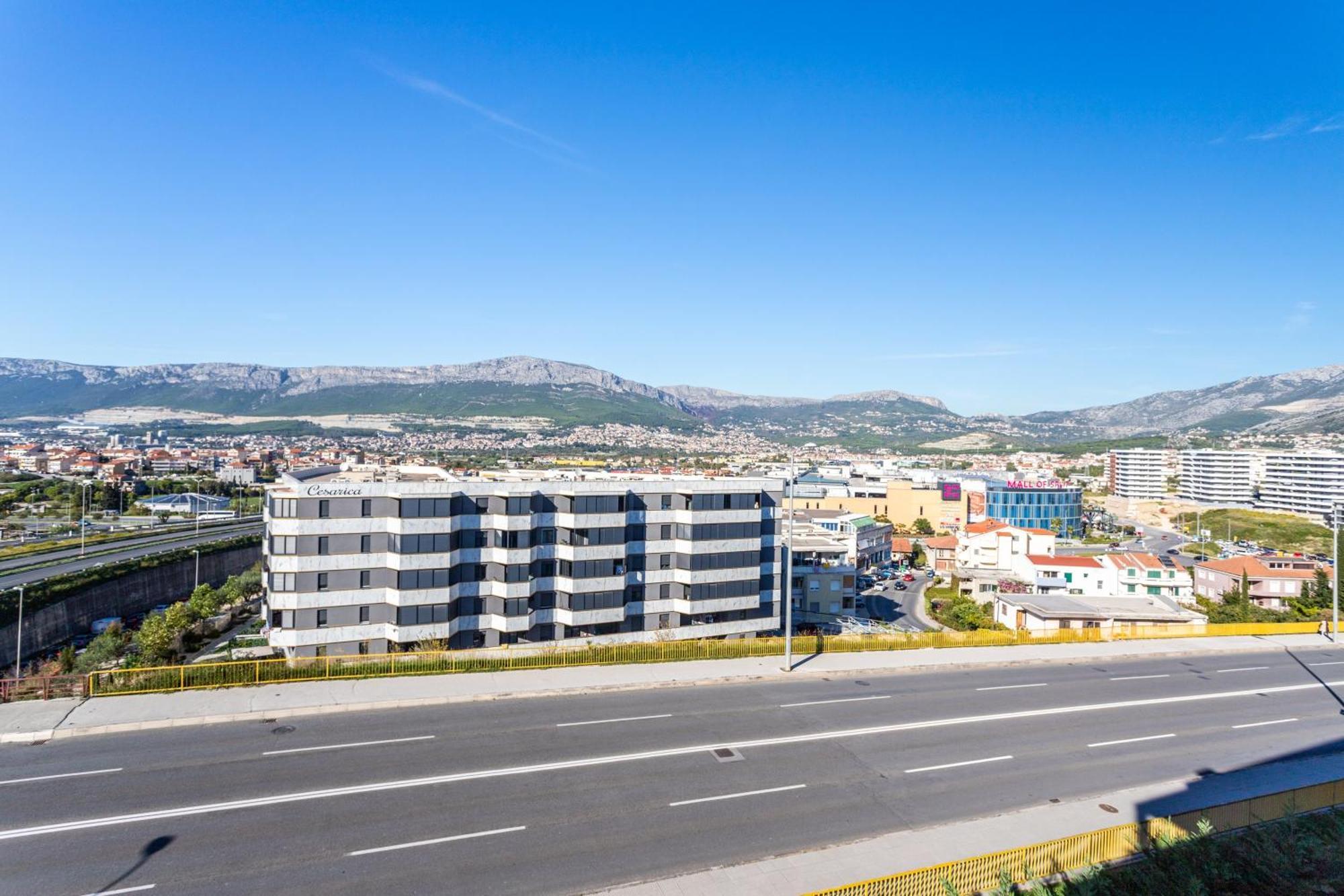 New Luxury 3-Bedroom Penthouse With Huge Terrace Split Kültér fotó